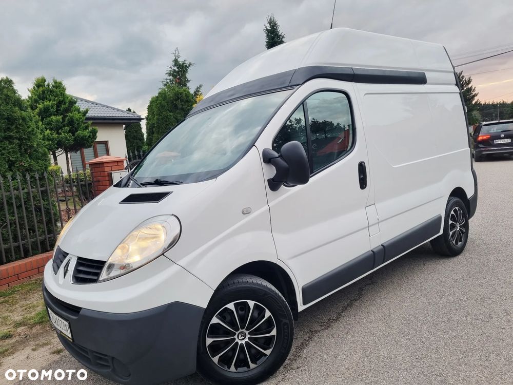 Renault Trafic - 2