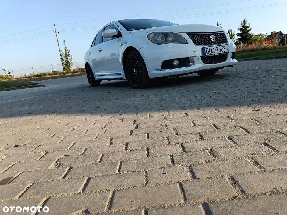 Suzuki Kizashi 2.4 4x4 CVT Sport - 4