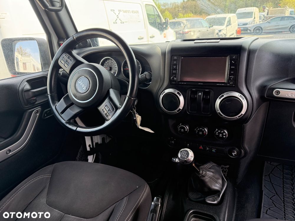 Jeep Wrangler - 11