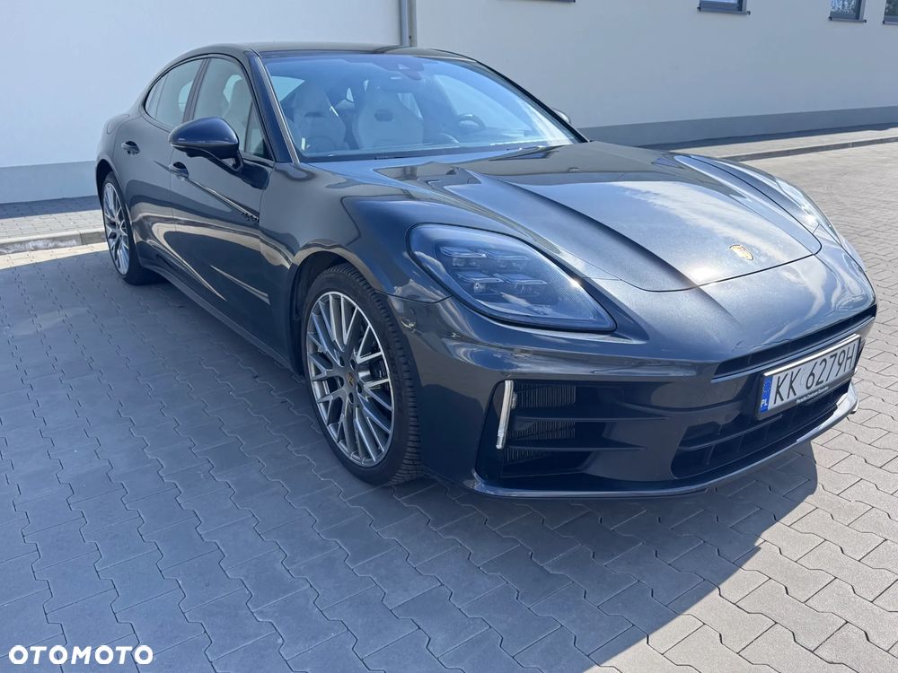 Porsche Panamera - 4