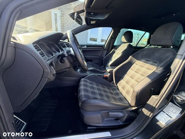 Volkswagen Golf GTD (BlueMotion Technology) DSG - 16