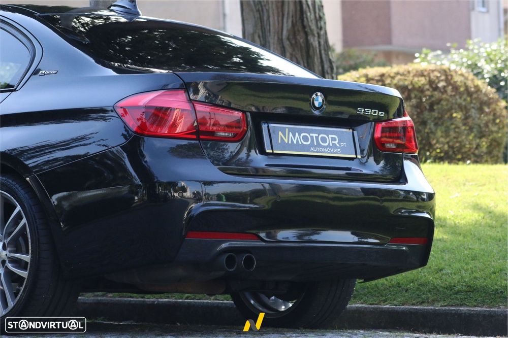 BMW 330 i Pack M - 9