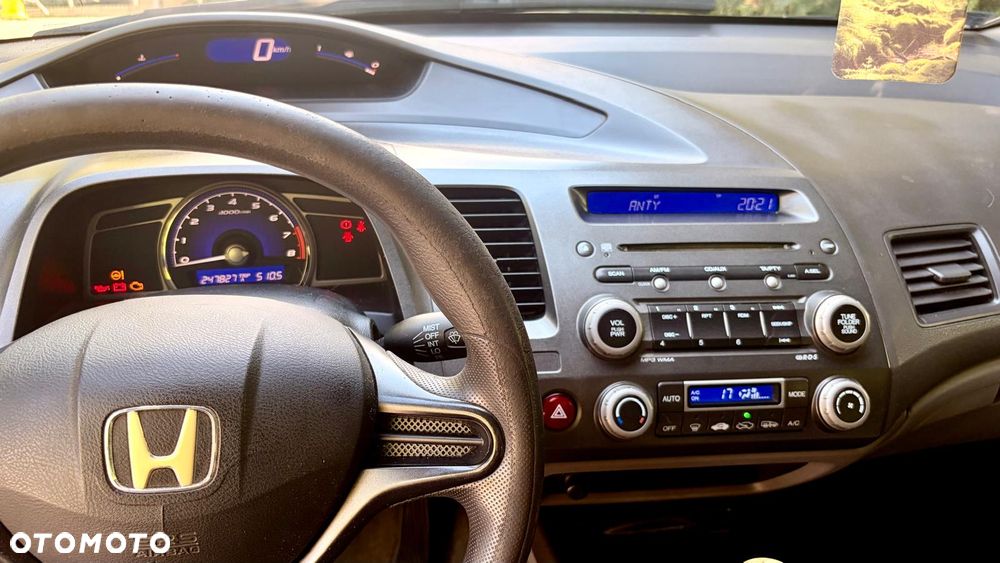 Honda Civic 1.8 Comfort - 10