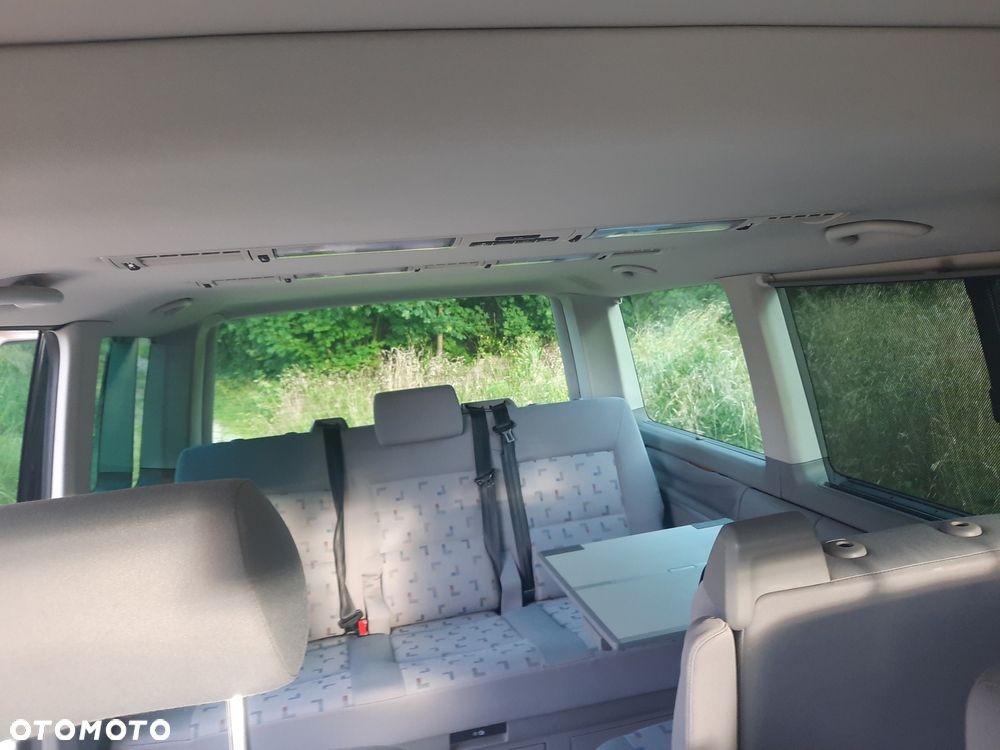 Volkswagen Multivan - 9