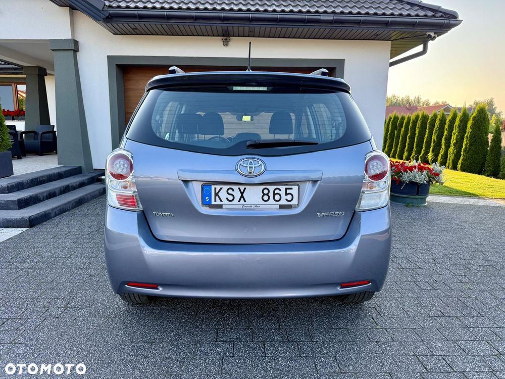 Toyota Verso - 10
