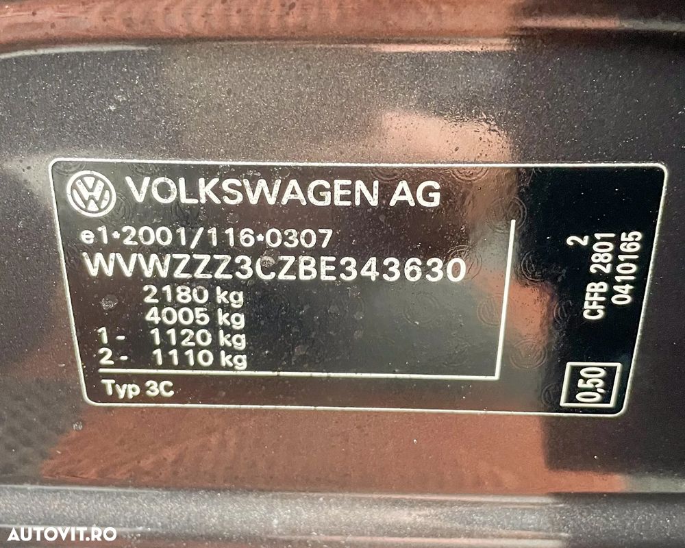 Volkswagen Passat Variant 2.0 Blue TDI SCR Comfortline - 16