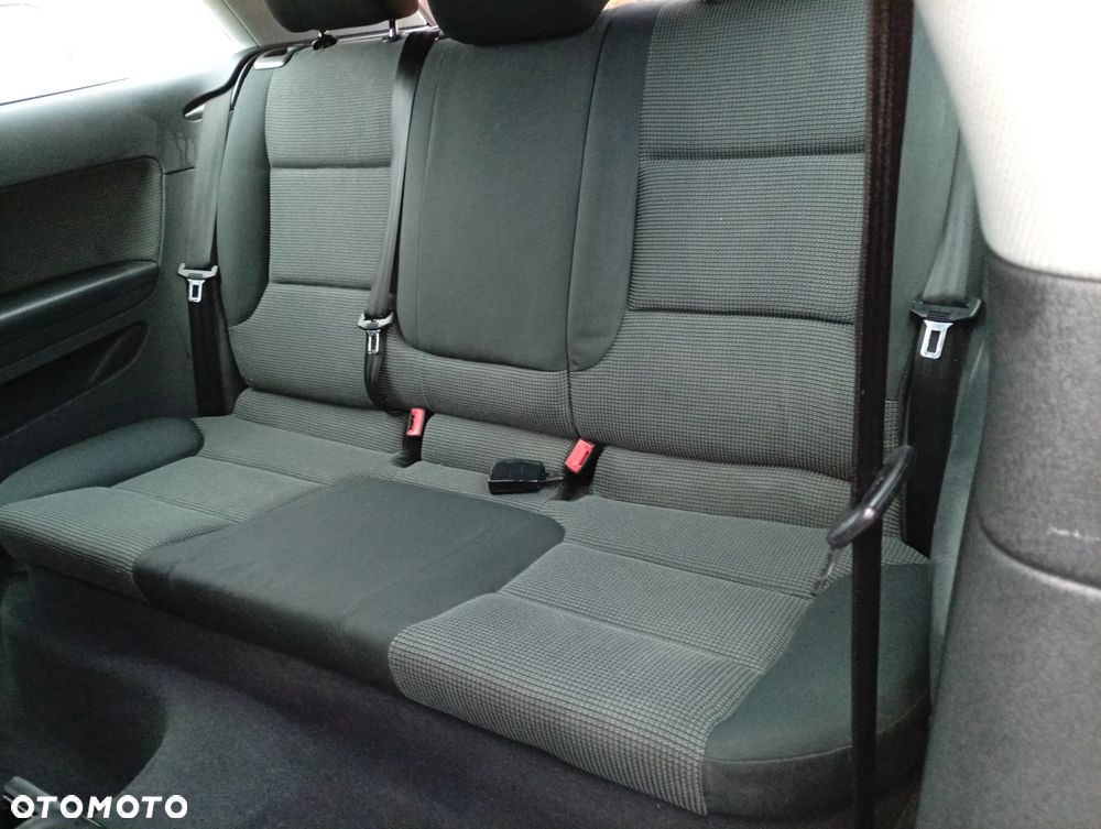 Audi A3 3-drzwiowe 1.6 Ambition - 11