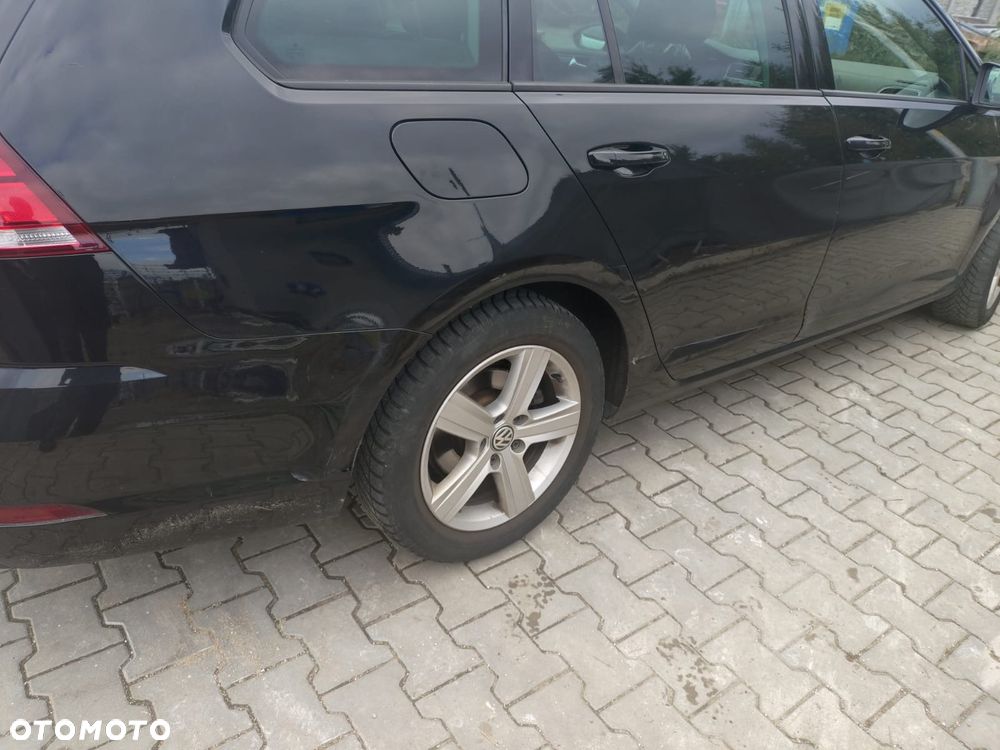 Volkswagen Golf 1.6 TDI SCR Comfortline - 4
