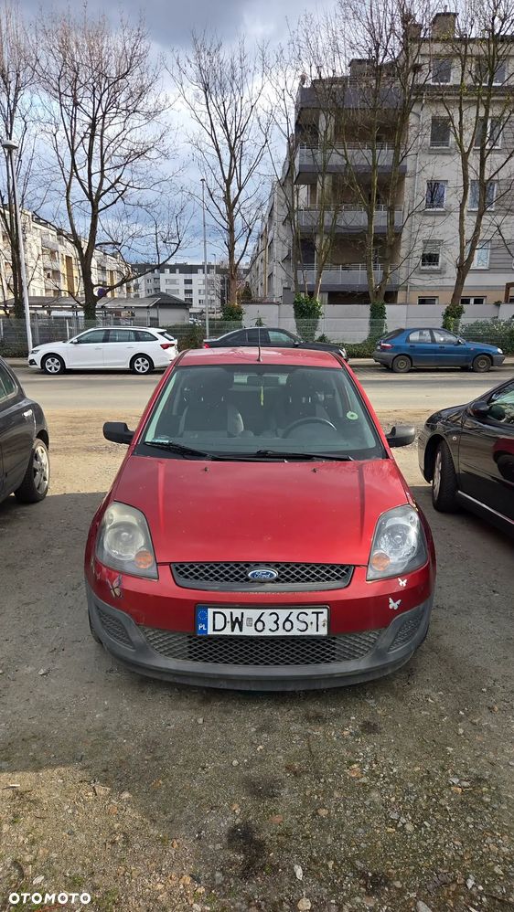 Ford Fiesta 1.3 Ambiente - 4