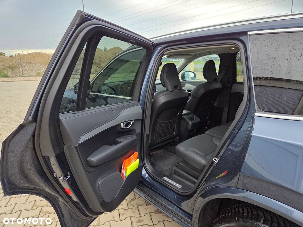 Volvo XC 90 B5 D AWD Plus Bright - 19
