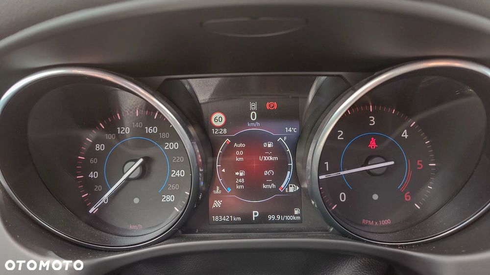 Jaguar XE 2.0 D AWD R-Sport - 15
