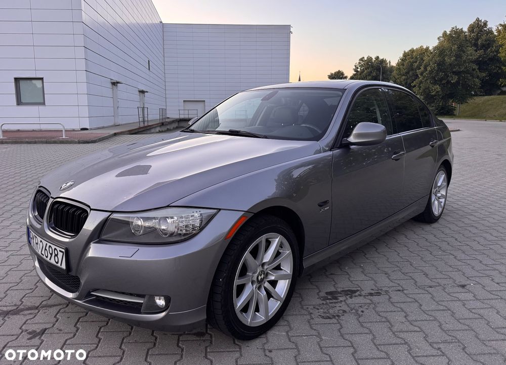BMW Seria 3 335i xDrive Edition Sport - 1