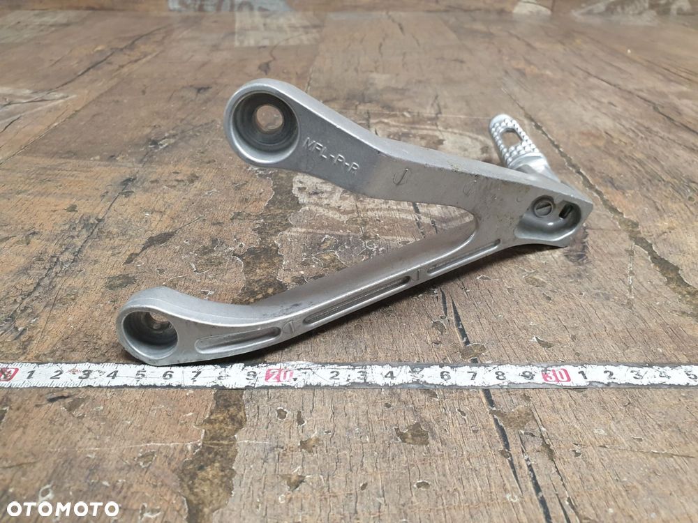 Set podnóżek pasażera prawy Honda CBR 1000RR SC59 08-11 - 4