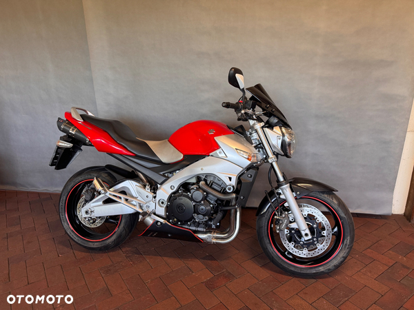 Suzuki GSR