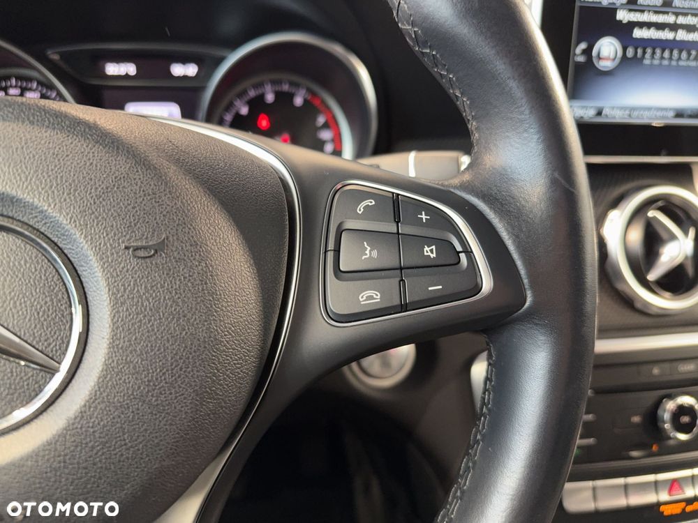 Mercedes-Benz GLA - 19