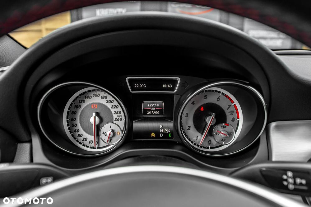 Mercedes-Benz CLA 250 4Matic 7G-DCT AMG Line - 26