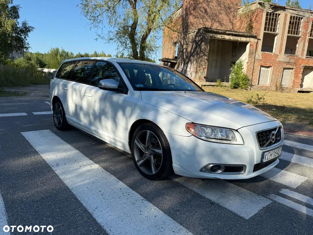 Volvo V70 D4 AWD Geartronic RDesign - 3