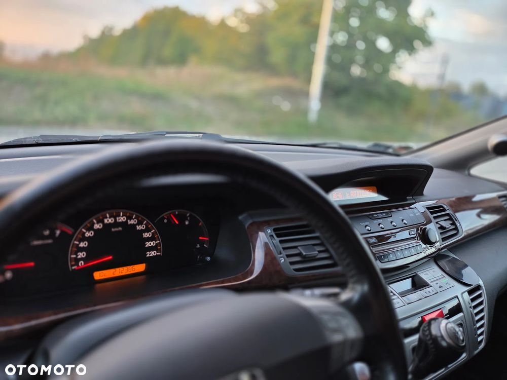 Honda FR-V 2.0 Executive - 17