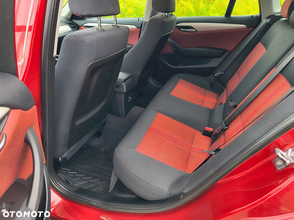 BMW X1 sDrive18d Sport Line - 23
