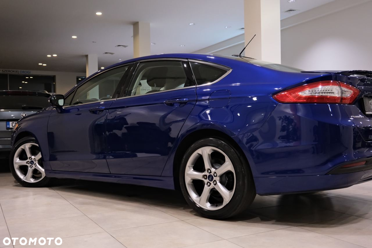 Ford Fusion - 13