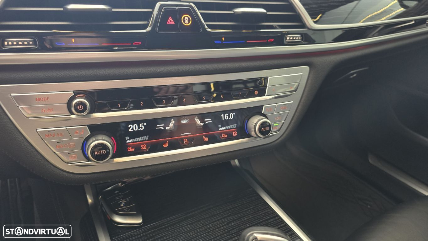BMW 740 d xDrive Pack M Auto - 42