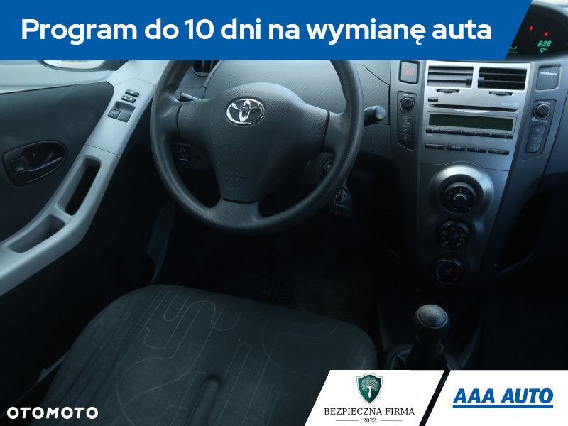 Toyota Yaris - 8