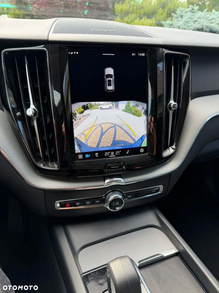 Volvo XC 60 B4 D Ultimate Dark - 23