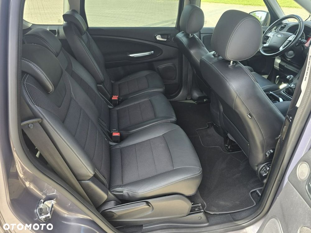 Ford S-Max - 23