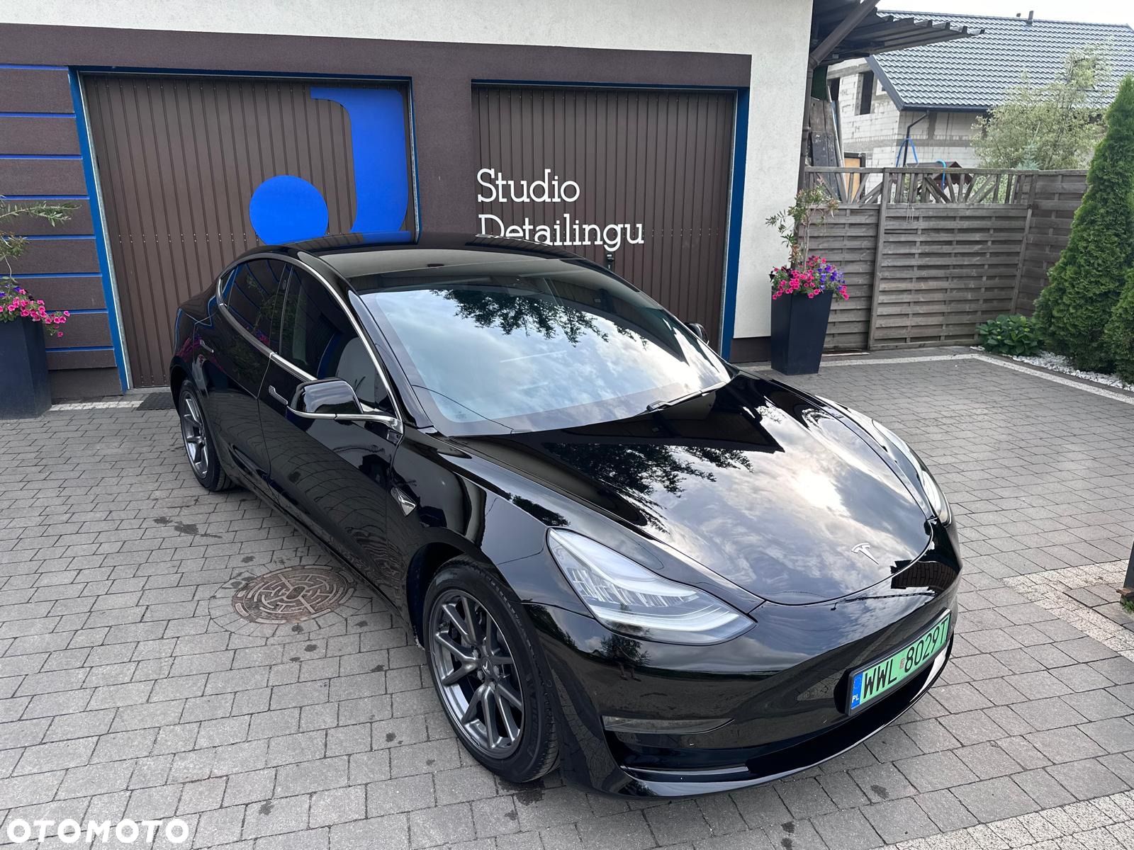 Tesla Model 3 Standard Reichweite Plus Hinterradantrieb - 1