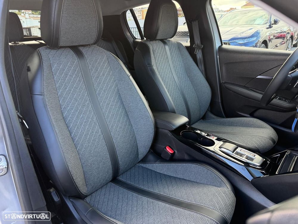 Peugeot 208 1.2 Hybrid Allure e-DCS6 - 17