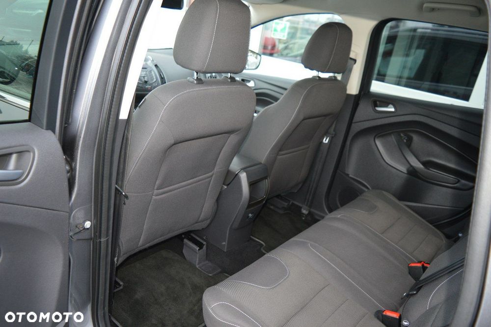 Ford Kuga - 33