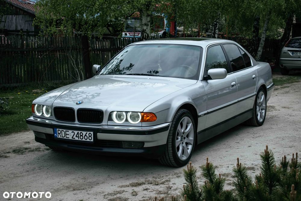 BMW Seria 7 - 1