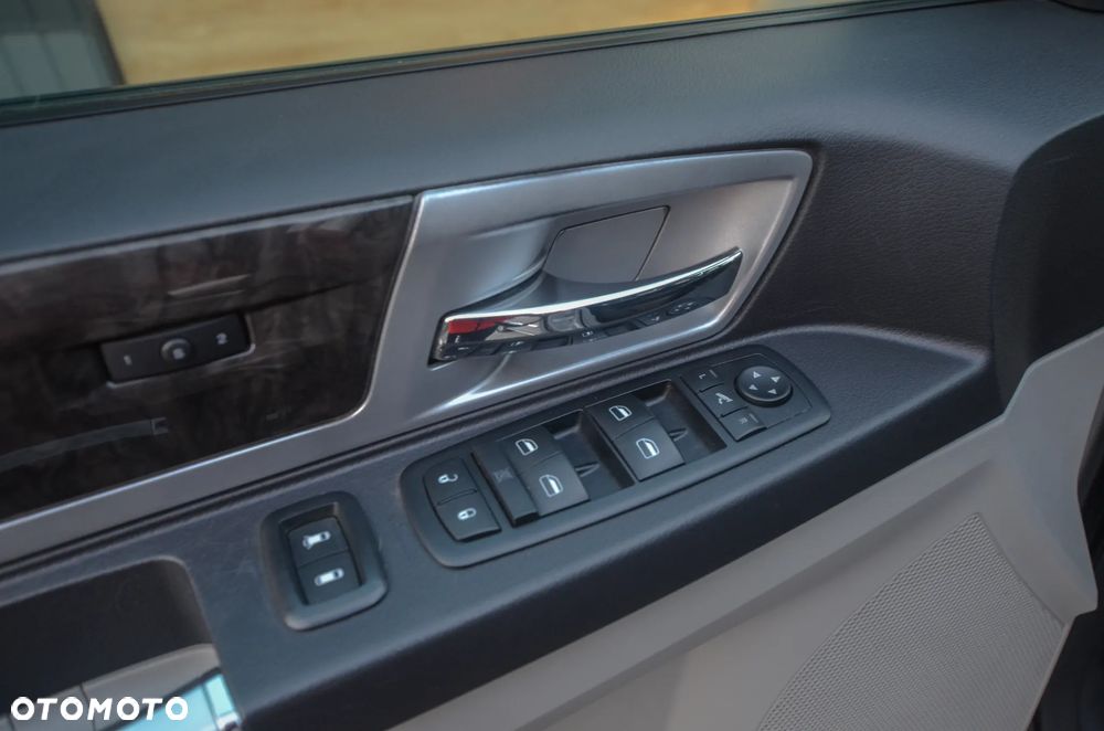 Chrysler Grand Voyager 2.8 CRD Automatik Limited - 28