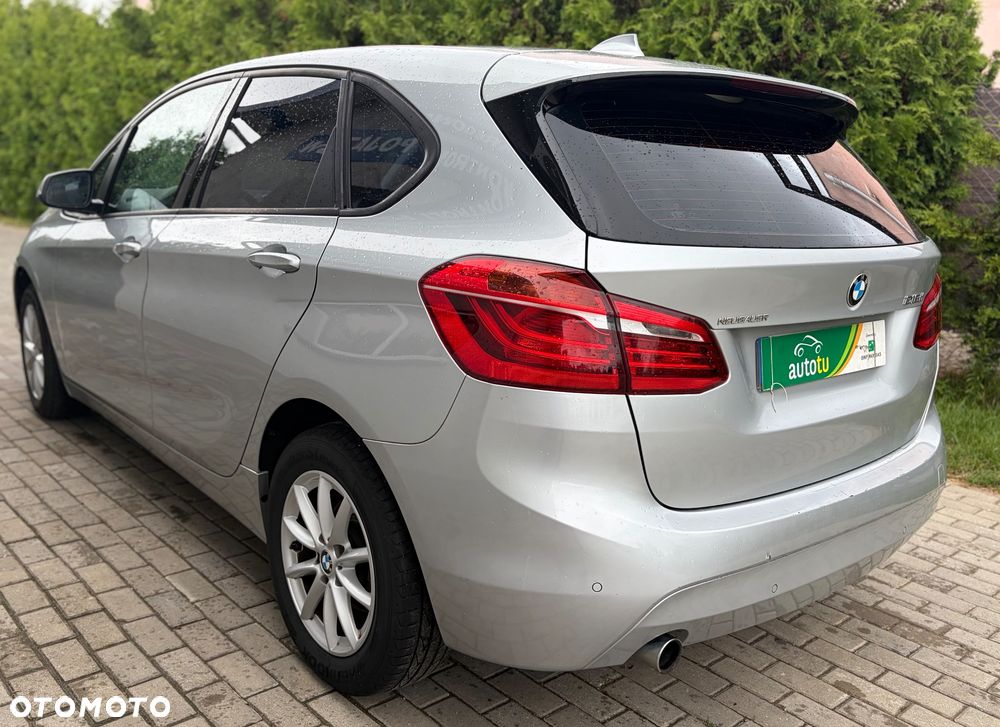 BMW Seria 2 218d - 12