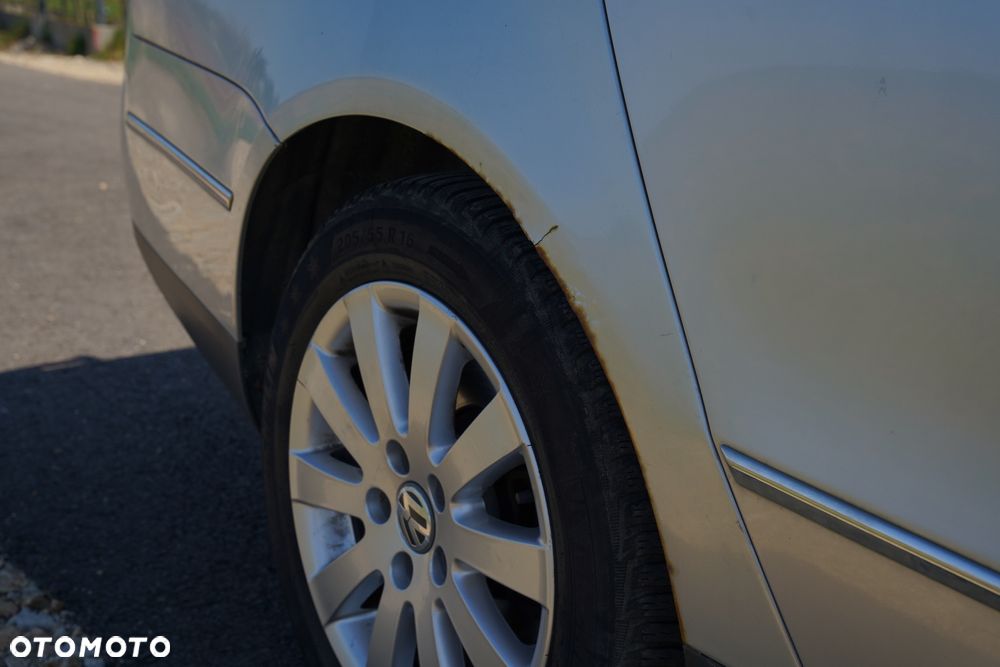 Volkswagen Passat 2.0 TDI DPF Comfortline - 8