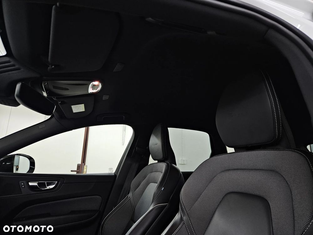 Volvo XC 60 D3 R-Design - 21