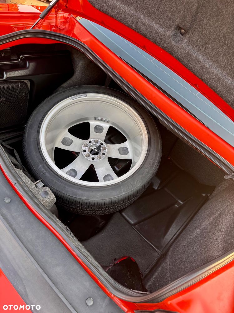 Dodge Challenger 6.1 SRT8 - 25