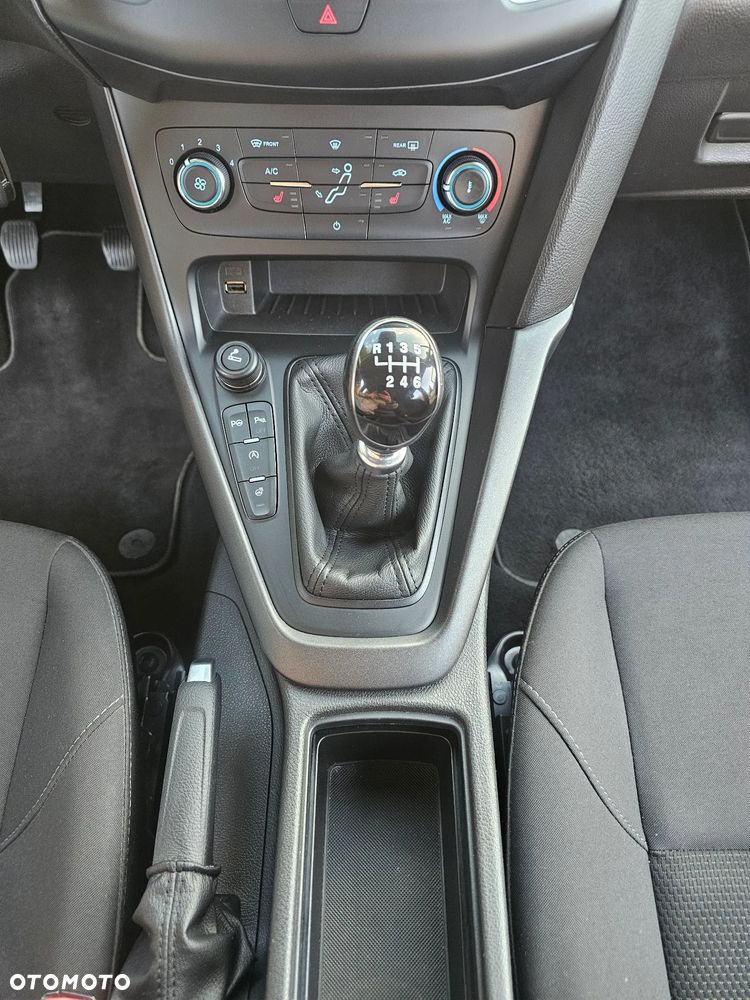 Ford Focus 1.5 EcoBlue Start-Stopp-System TITANIUM STYLE - 25