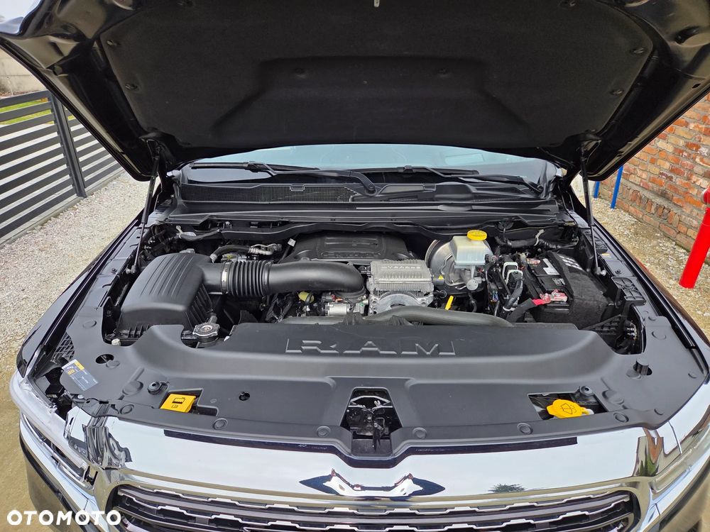 RAM 1500 Crew Cab Shortbed Limited - 36