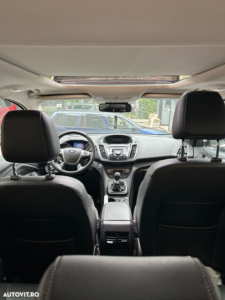 Ford Kuga 2.0 TDCi 2x4 Titanium - 6