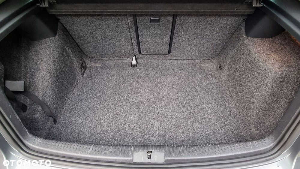 Volkswagen Golf - 19