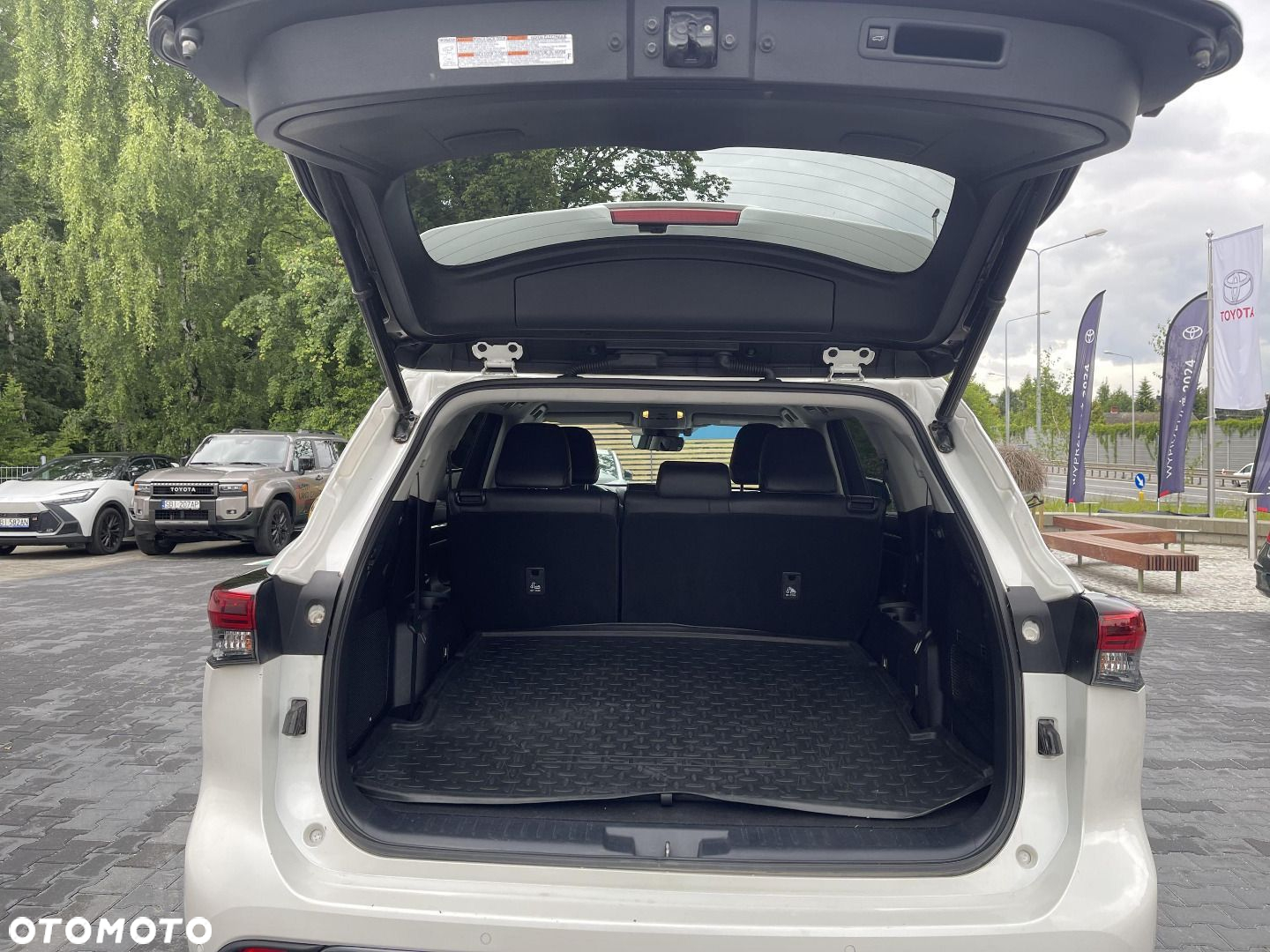 Toyota Highlander - 12