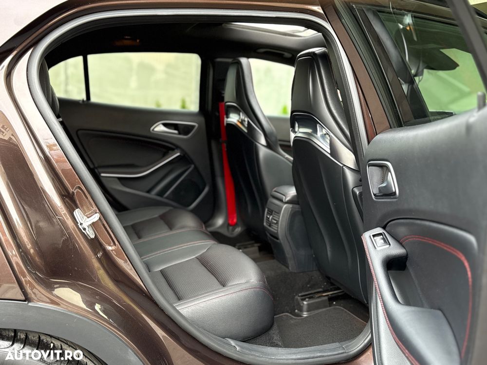 Mercedes-Benz GLA AMG 45 4Matic AMG Speedshift 7G-DCT - 10
