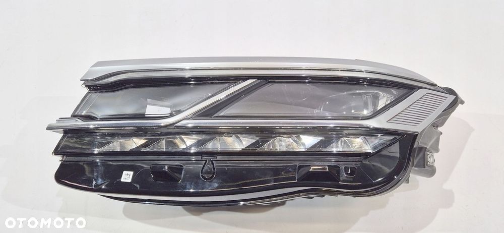 lampa reflektor przód lewy vw touareg iii full led 761941081 - 3