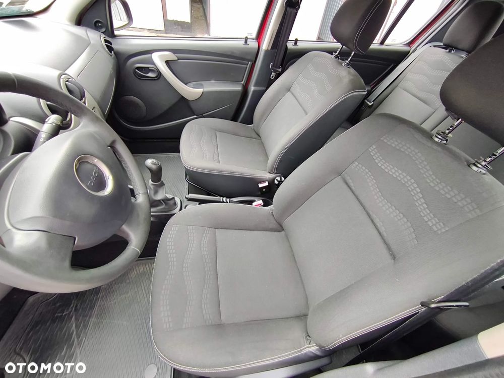 Dacia Sandero Stepway 1.6 - 7