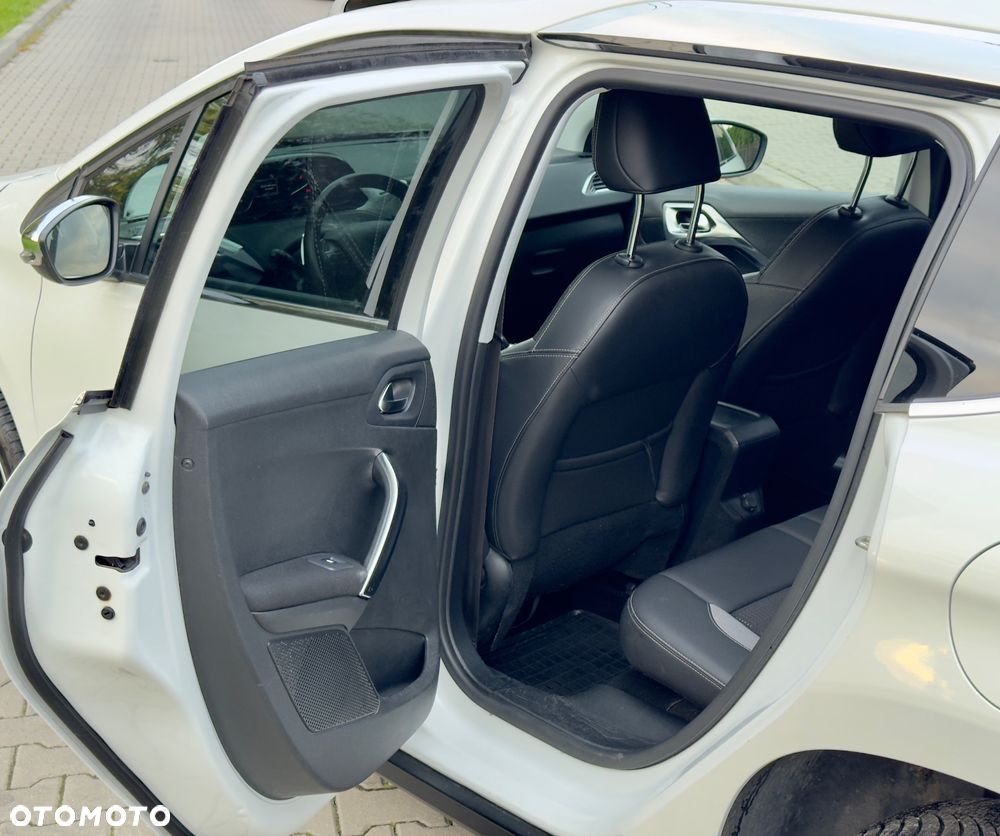 Peugeot 2008 e-HDi FAP 92 ETG6 STOP & START Allure - 15