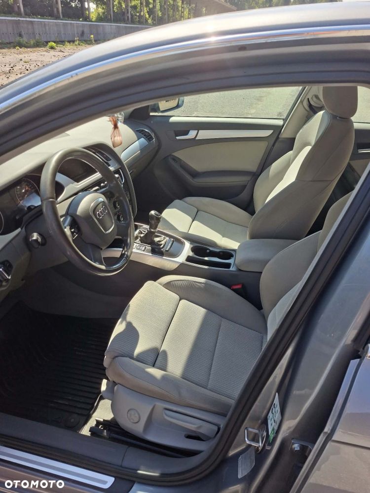 Audi A4 Limousine - 7