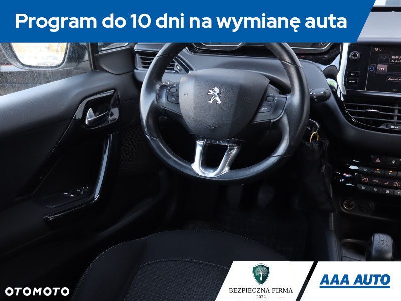 Peugeot 208 - 9