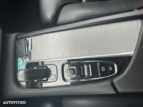 Volvo XC 90 B5 MHEV AWD 7 locuri Momentum Pro - 8