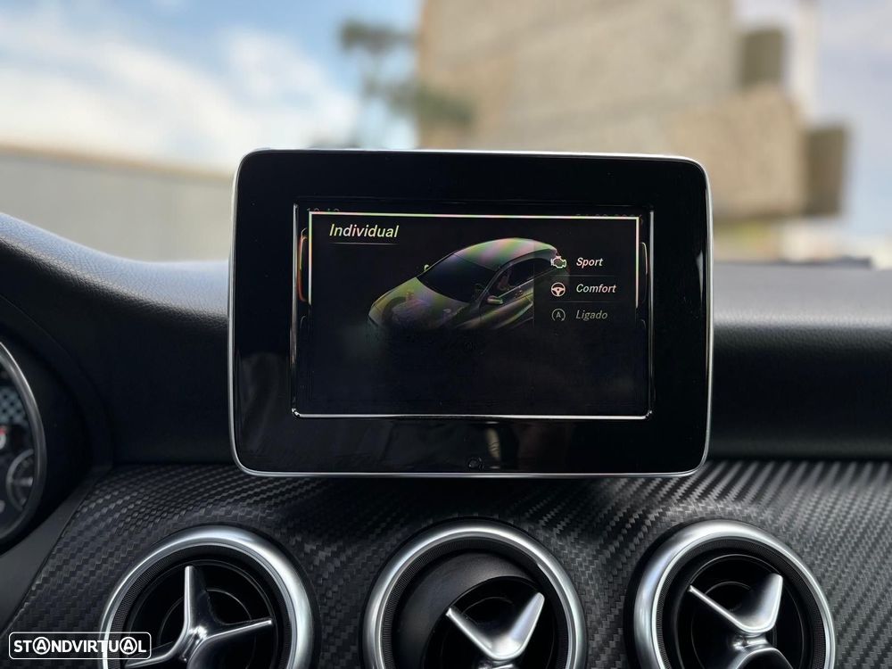 Mercedes-Benz A 160 d AMG Line - 12